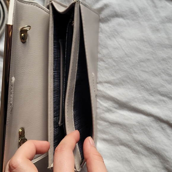 Convertible clutch / purse / shoulder bag - Picture 6 of 8